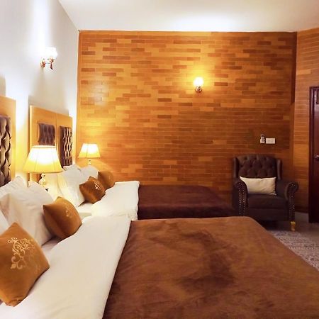 Grand Peace House II Bed & Breakfast Исламабад Екстериор снимка