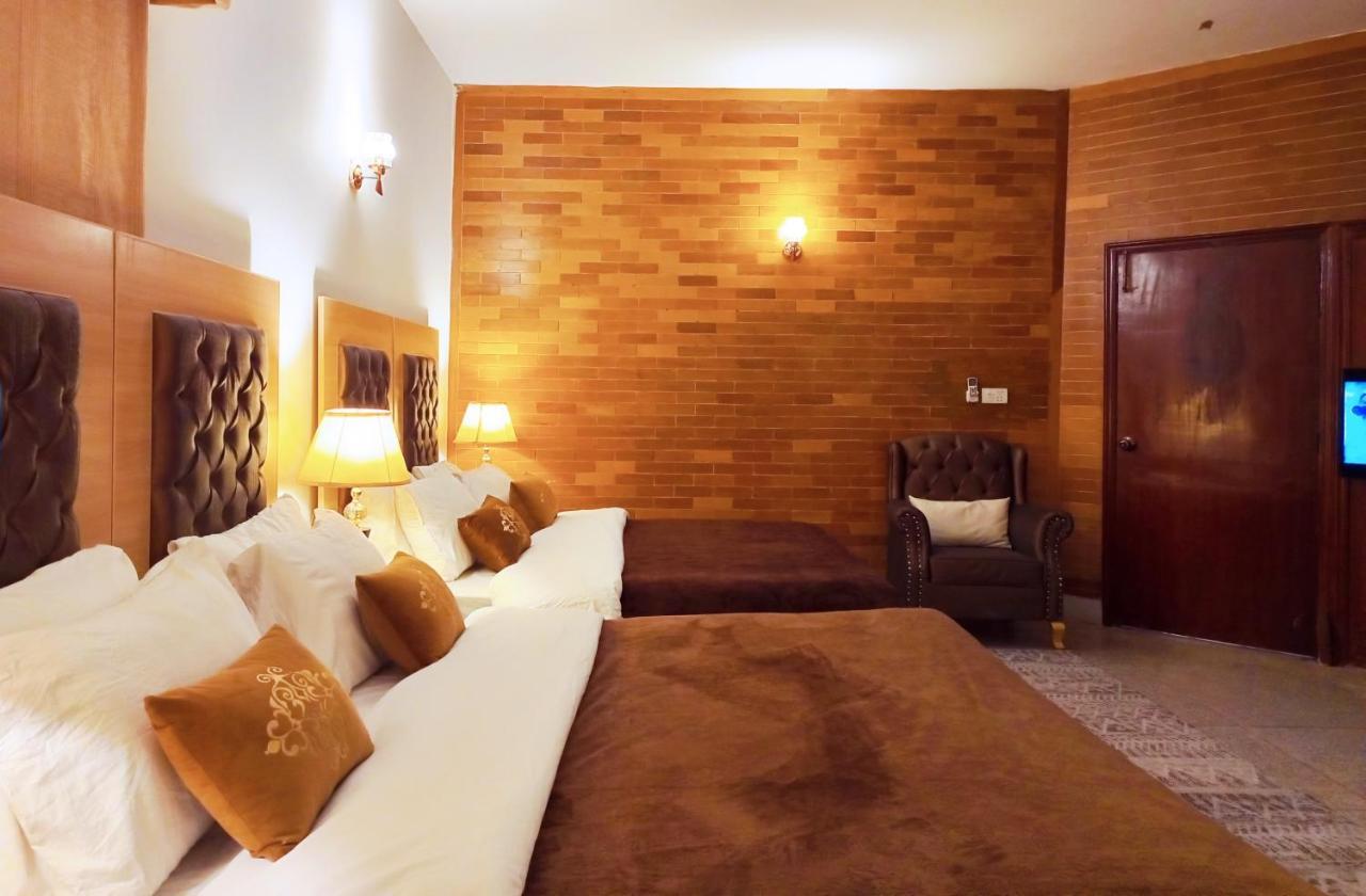 Grand Peace House II Bed & Breakfast Исламабад Екстериор снимка