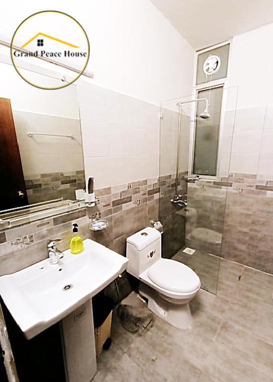 Grand Peace House II Bed & Breakfast Исламабад Екстериор снимка