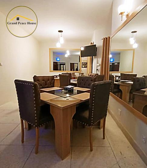 Grand Peace House II Bed & Breakfast Исламабад Екстериор снимка
