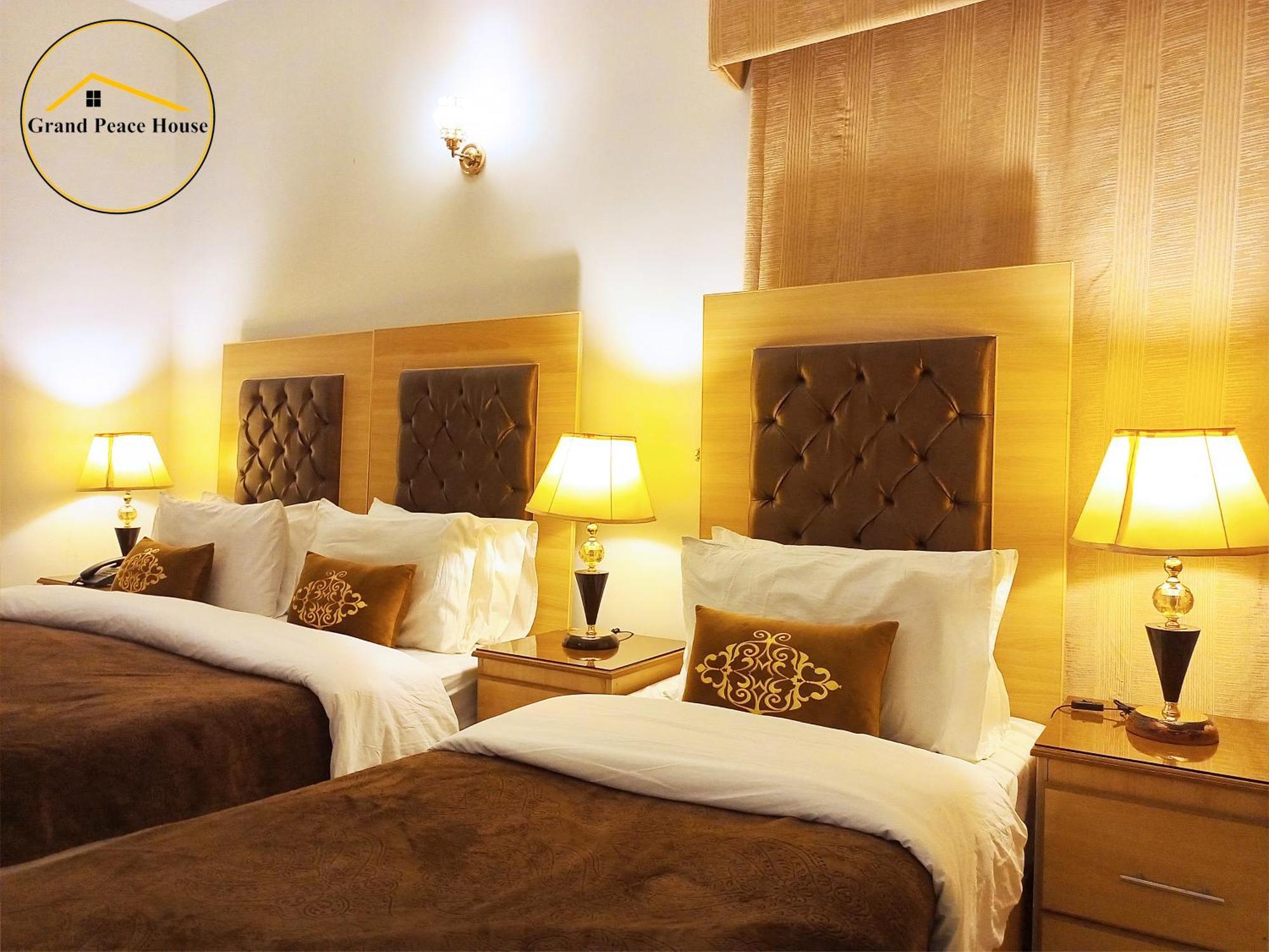 Grand Peace House II Bed & Breakfast Исламабад Екстериор снимка