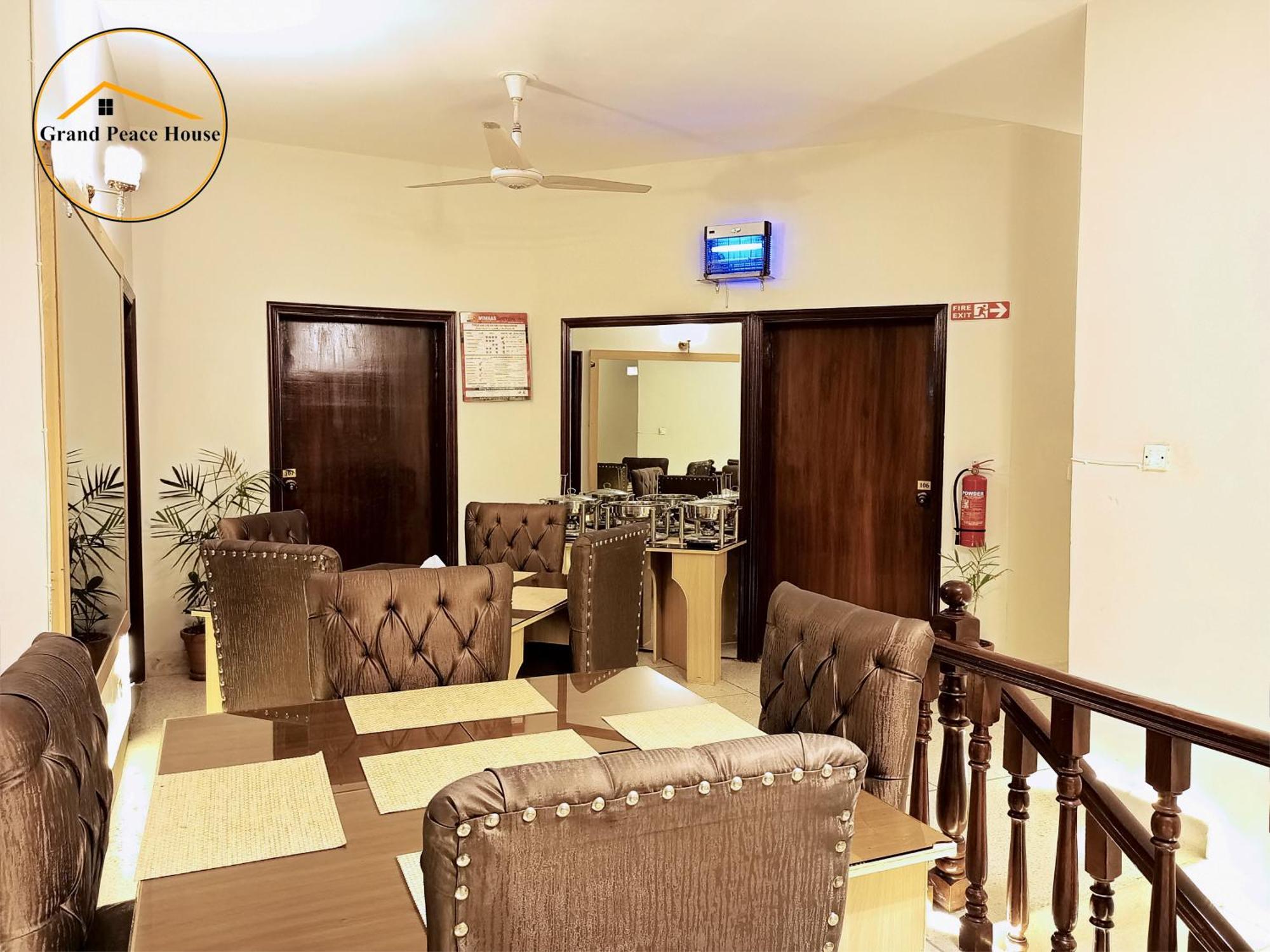 Grand Peace House II Bed & Breakfast Исламабад Екстериор снимка